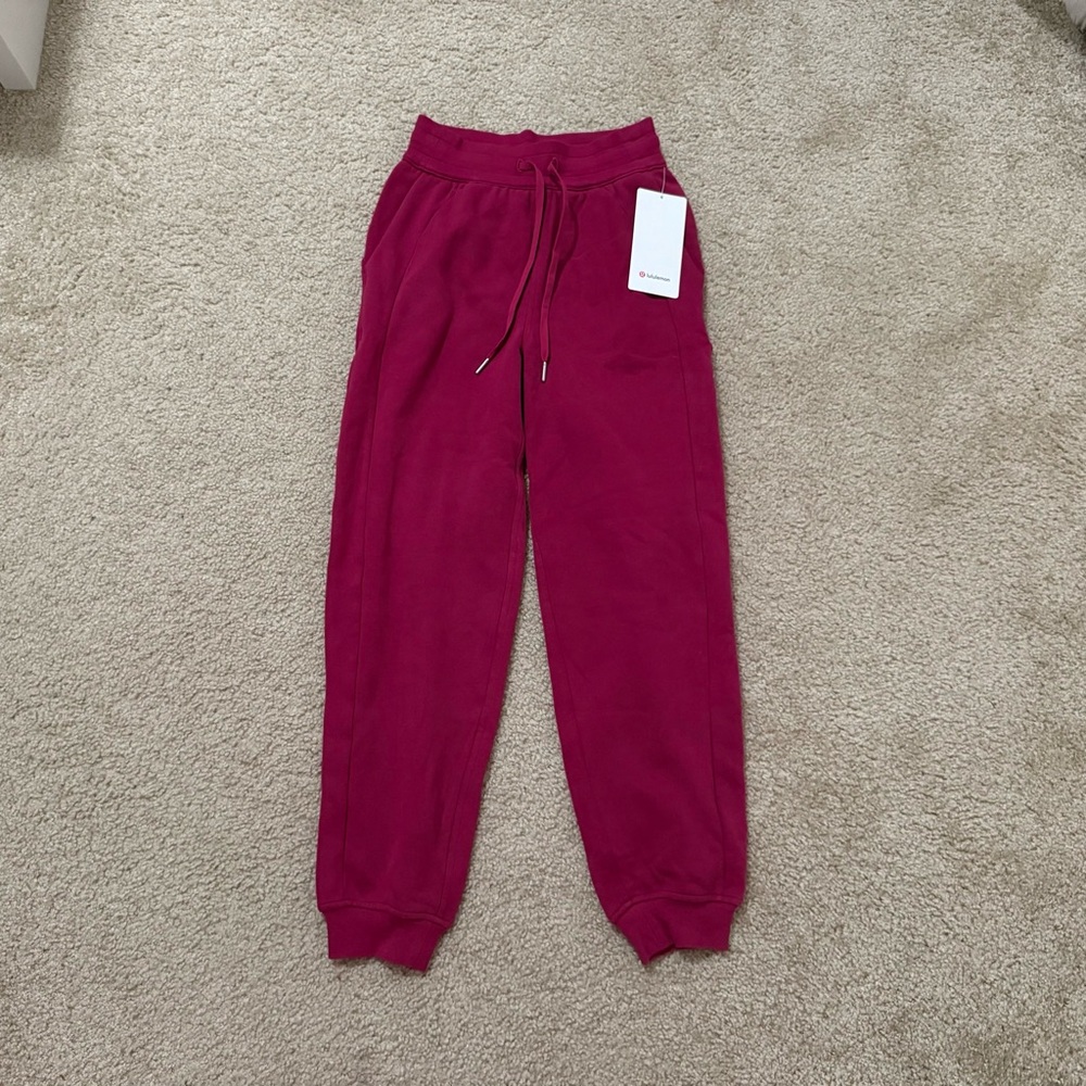 Lululemon Scuba HR Relaxed Joggers Size 2 Pomegranate